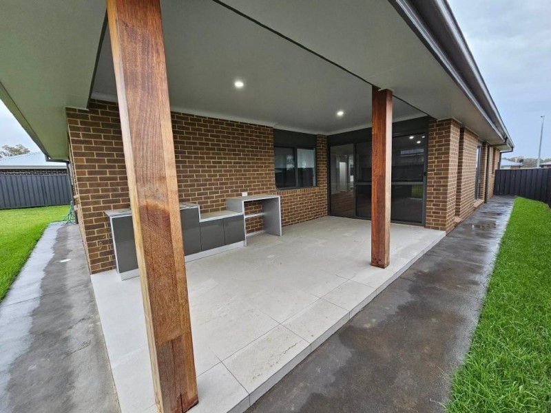 14 Oliver Selwyn Drive, Cootamundra NSW 2590