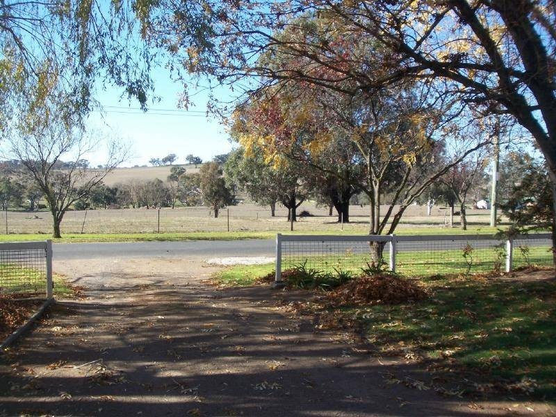 4 George Street, Cootamundra NSW 2590