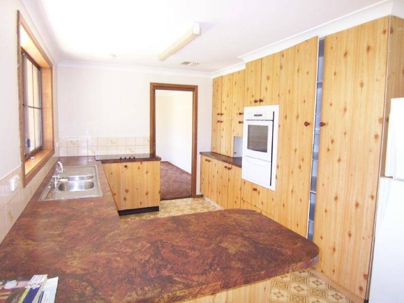67 Rodeo Drive, Cootamundra NSW 2590
