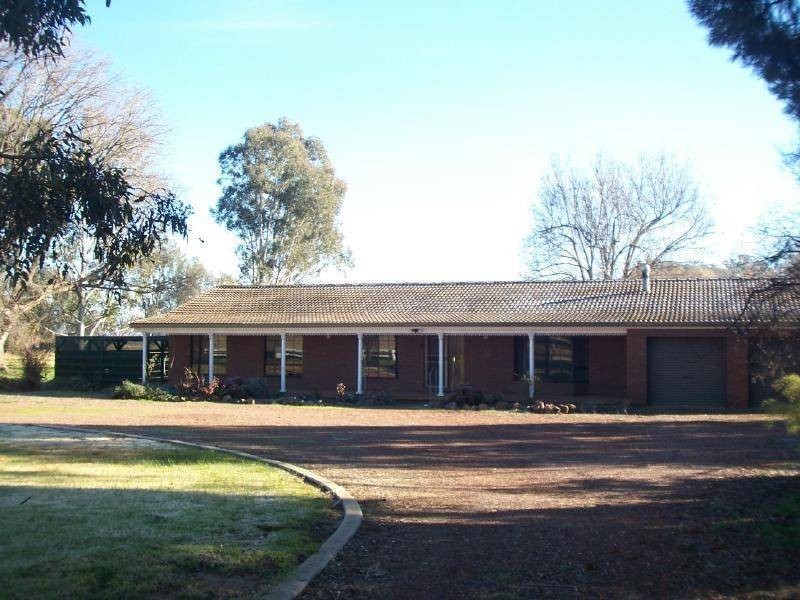67 Rodeo Drive, Cootamundra NSW 2590
