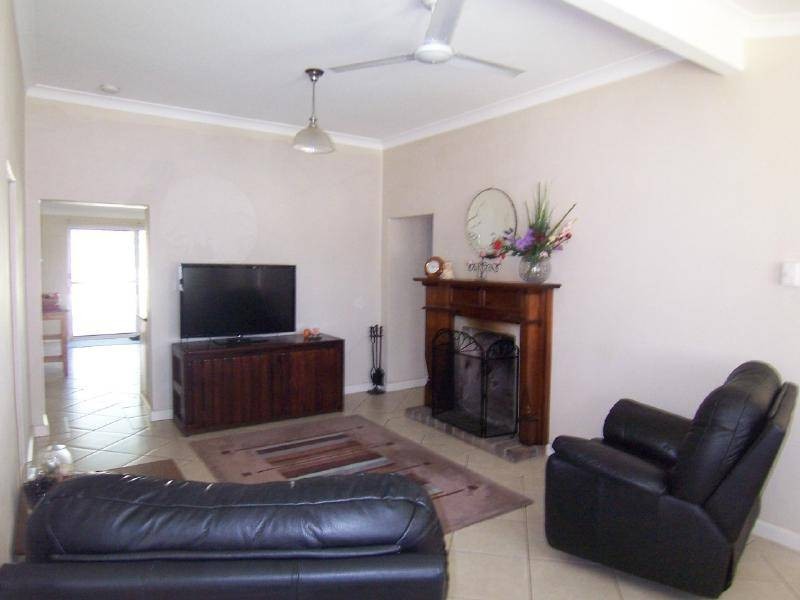 118 Burley Griffin Way, Stockinbingal NSW 2725