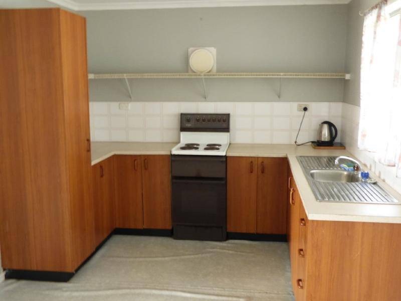 8 Commins Street, Illabo NSW 2590