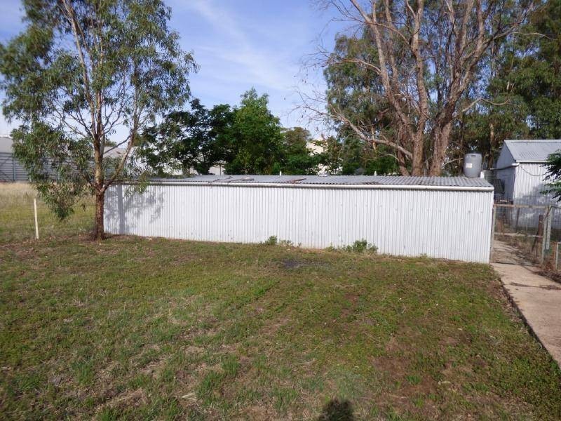 8 Commins Street, Illabo NSW 2590