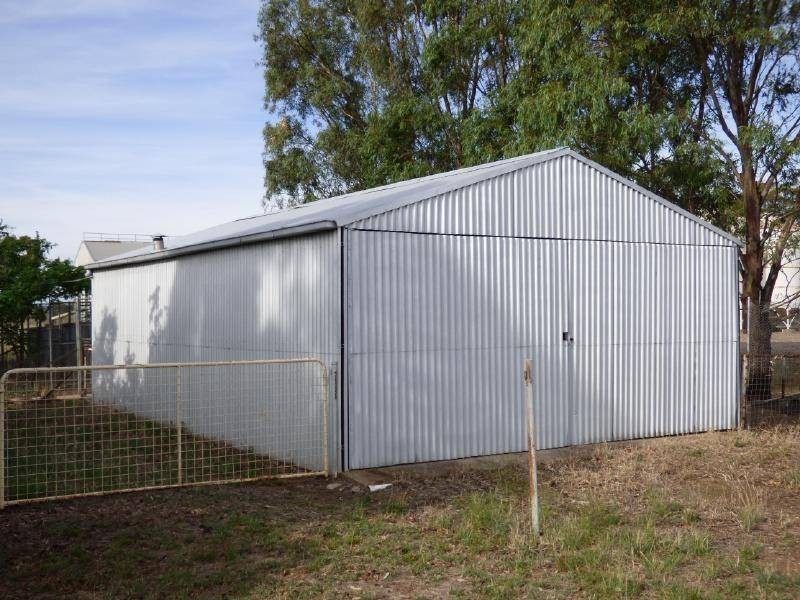 8 Commins Street, Illabo NSW 2590