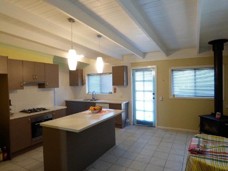 17 Gundagai Road, Cootamundra NSW 2590