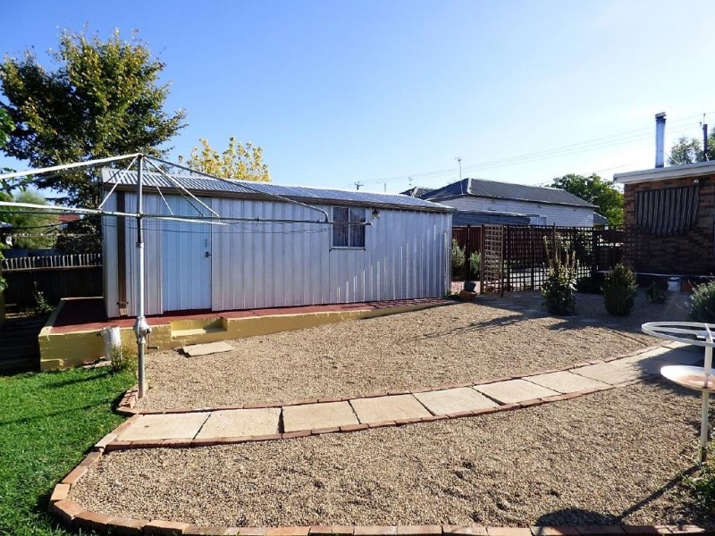 17 Gundagai Road, Cootamundra NSW 2590