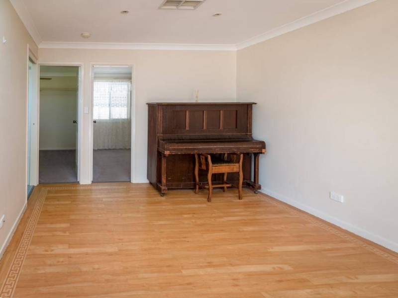 17 Harold Conkey Avenue, Cootamundra NSW 2590