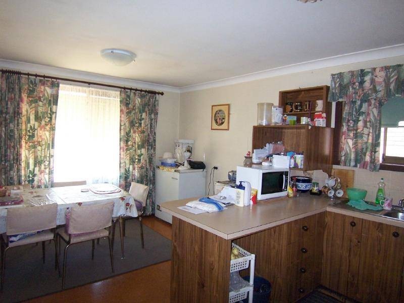 18 Gundagai Road, Cootamundra NSW 2590