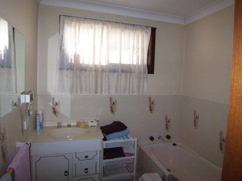 18 Gundagai Road, Cootamundra NSW 2590