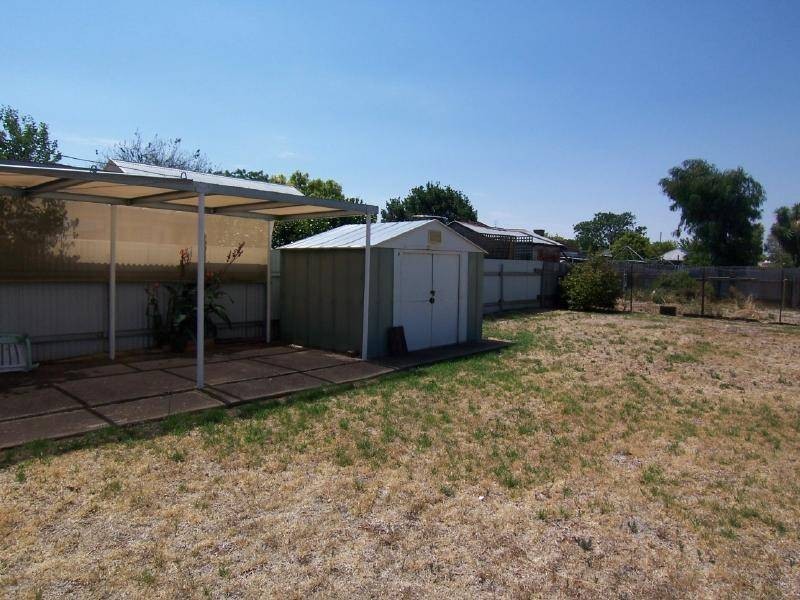 18 Gundagai Road, Cootamundra NSW 2590