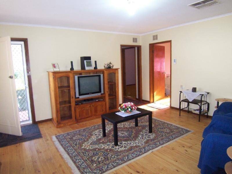 11 Richards Street, Cootamundra NSW 2590