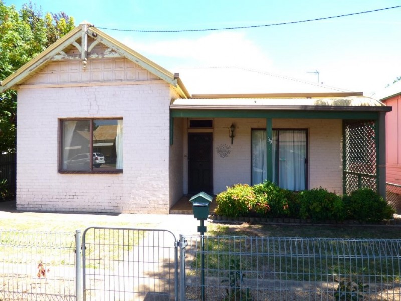 39 Hay Street, Cootamundra NSW 2590