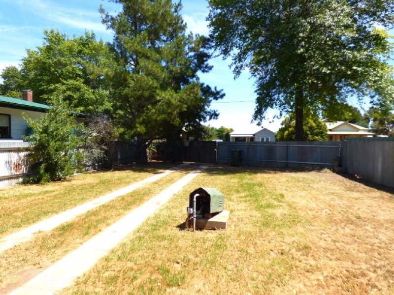 39 Hay Street, Cootamundra NSW 2590