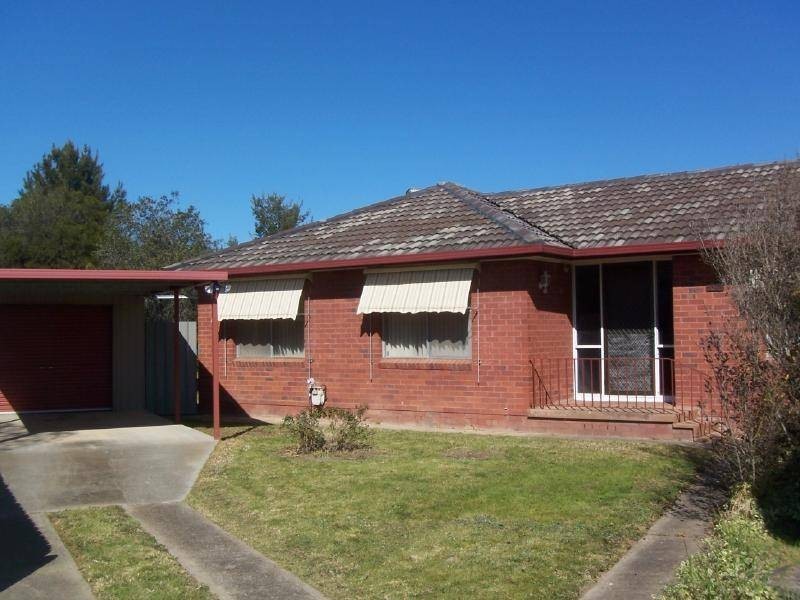 37 Cutler Avenue, Cootamundra NSW 2590