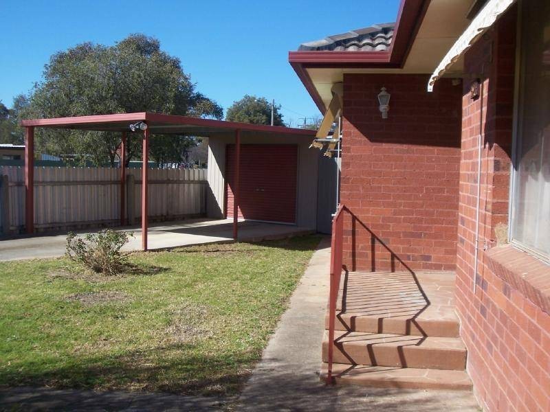 37 Cutler Avenue, Cootamundra NSW 2590