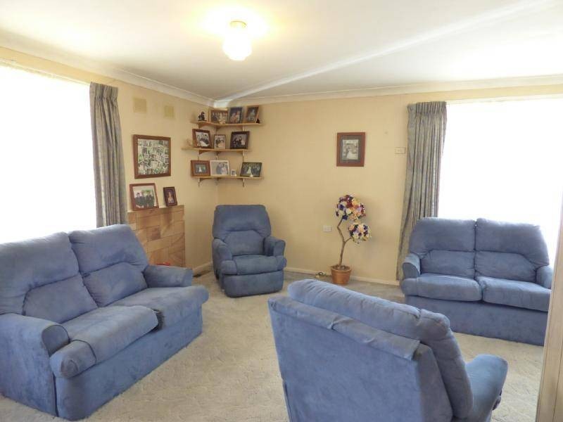 37 Ursula Street, Cootamundra NSW 2590