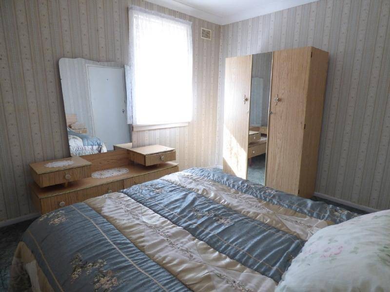 37 Ursula Street, Cootamundra NSW 2590