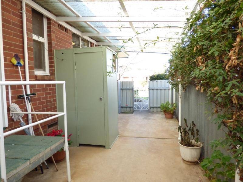 37 Ursula Street, Cootamundra NSW 2590