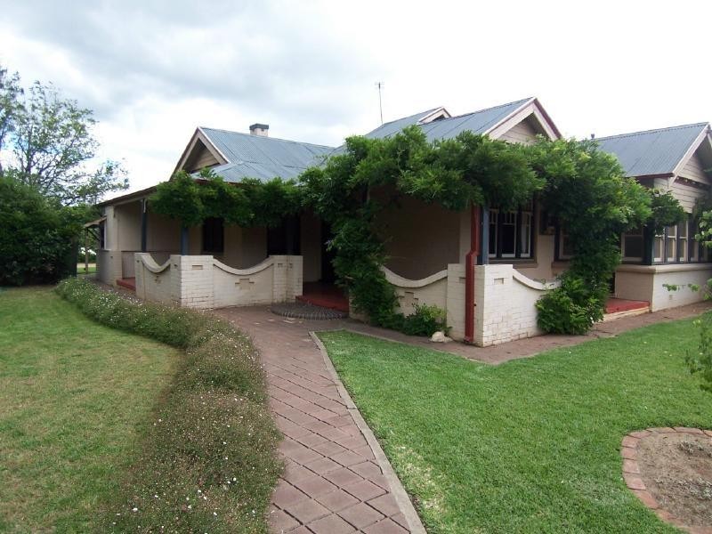 18 Mackay Street, Cootamundra NSW 2590