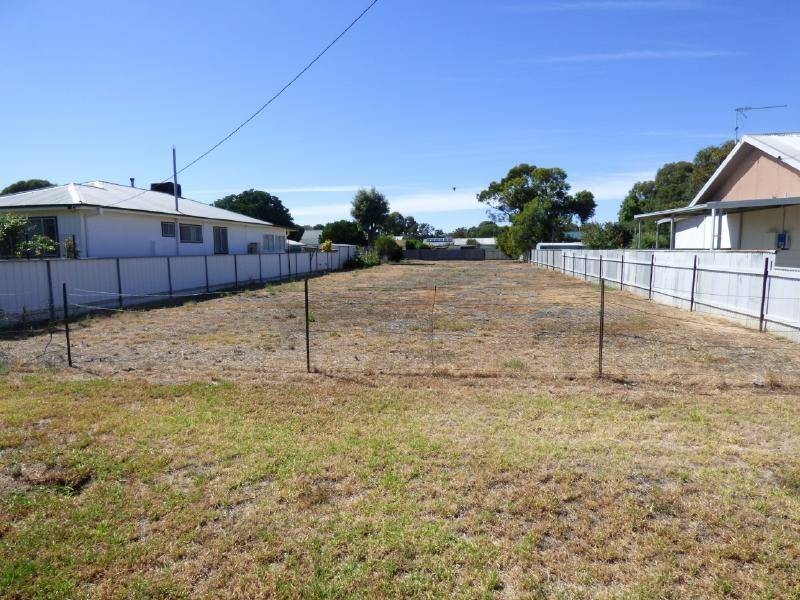 66 Berthong Street, Cootamundra NSW 2590