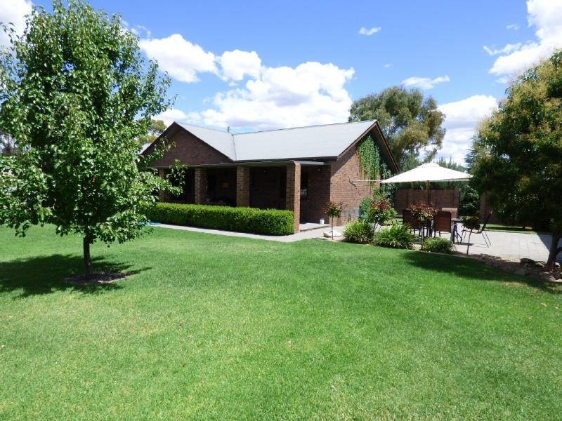 2A McConaghy Street, Cootamundra NSW 2590