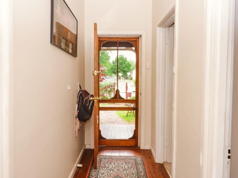 69 Parker Street, Cootamundra NSW 2590