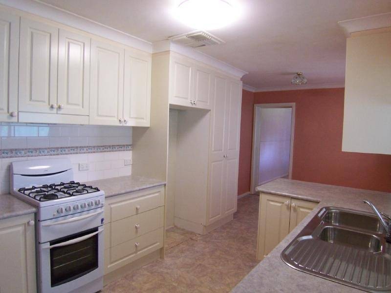 3 Elizabeth Street, Cootamundra NSW 2590