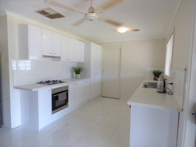 12 Coora Avenue, Cootamundra NSW 2590