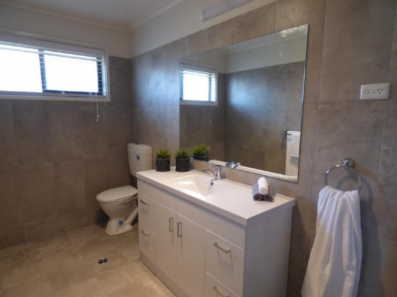 12 Coora Avenue, Cootamundra NSW 2590