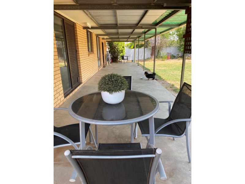 12 Coora Avenue, Cootamundra NSW 2590