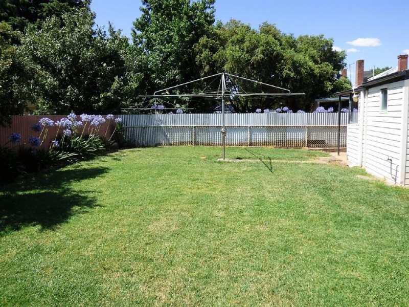 35 Sutton Street, Cootamundra NSW 2590