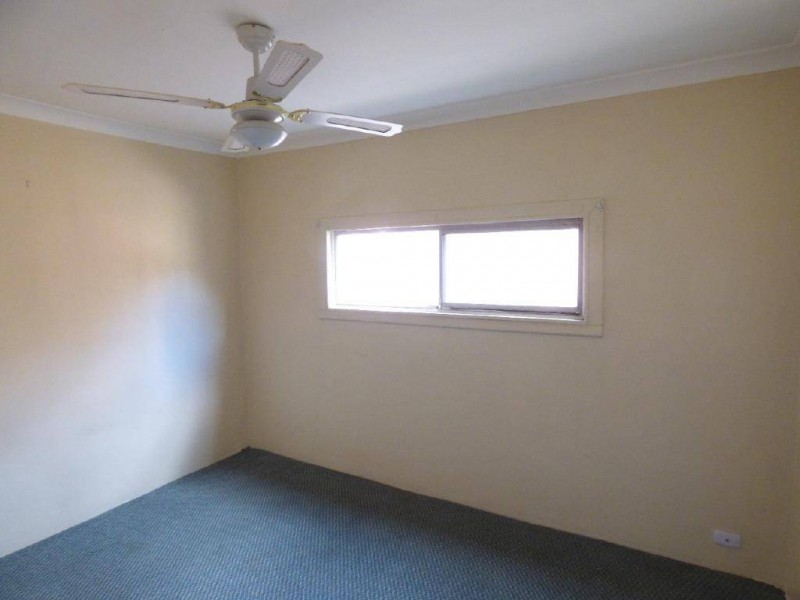 38 Warren Street, Cootamundra NSW 2590