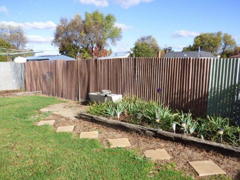 38 Warren Street, Cootamundra NSW 2590