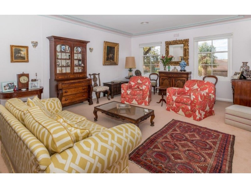 8-10 Richards Street, Cootamundra NSW 2590