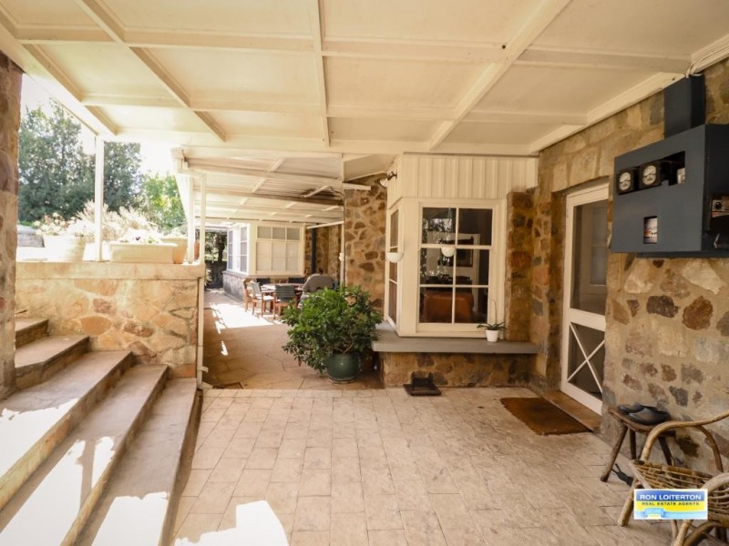 8-10 Richards Street, Cootamundra NSW 2590