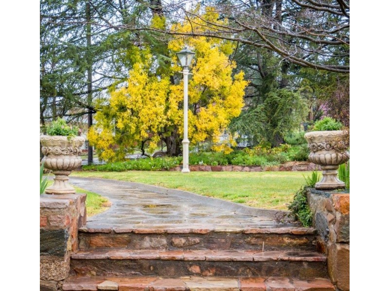 8-10 Richards Street, Cootamundra NSW 2590