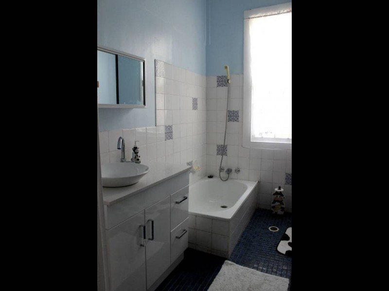 97 Thompson Street, Cootamundra NSW 2590