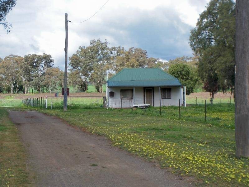 14 Hoskins Street, Stockinbingal NSW 2725