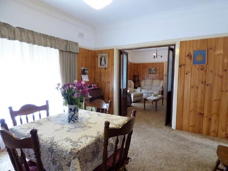 27 Murray Street, Cootamundra NSW 2590