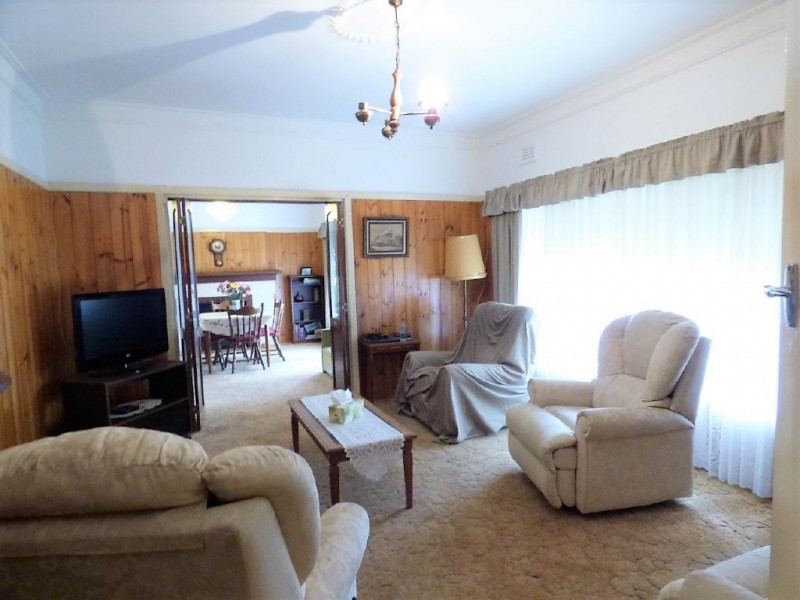 27 Murray Street, Cootamundra NSW 2590