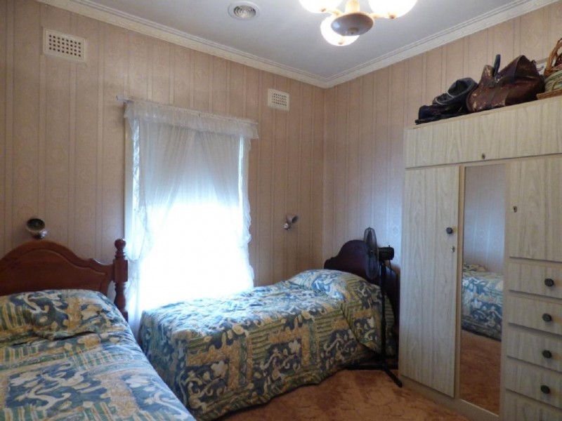 27 Murray Street, Cootamundra NSW 2590