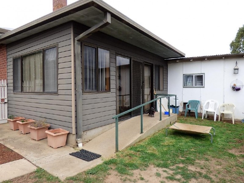 27 Murray Street, Cootamundra NSW 2590