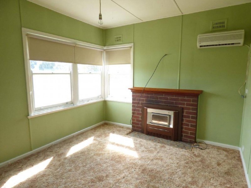 62 Berthong Street, Cootamundra NSW 2590