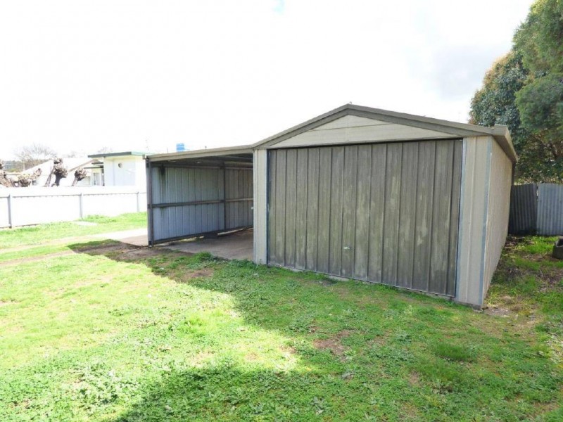 62 Berthong Street, Cootamundra NSW 2590