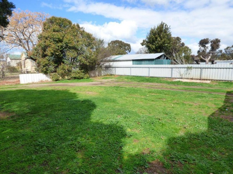 62 Berthong Street, Cootamundra NSW 2590