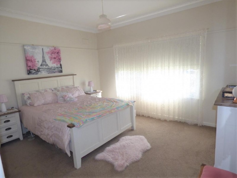 1 Hovell Street, Cootamundra NSW 2590