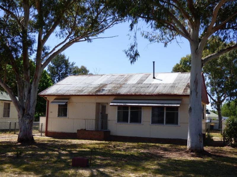 188 Thompson Street, Cootamundra NSW 2590