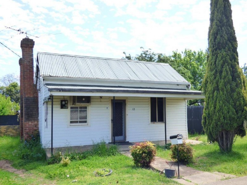 12 Yass Road, Cootamundra NSW 2590