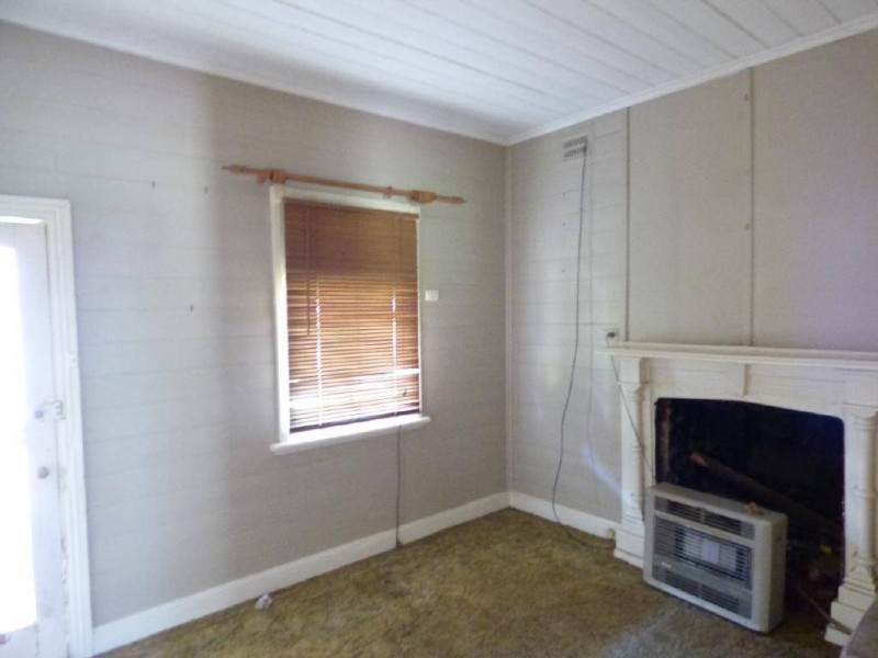 12 Yass Road, Cootamundra NSW 2590