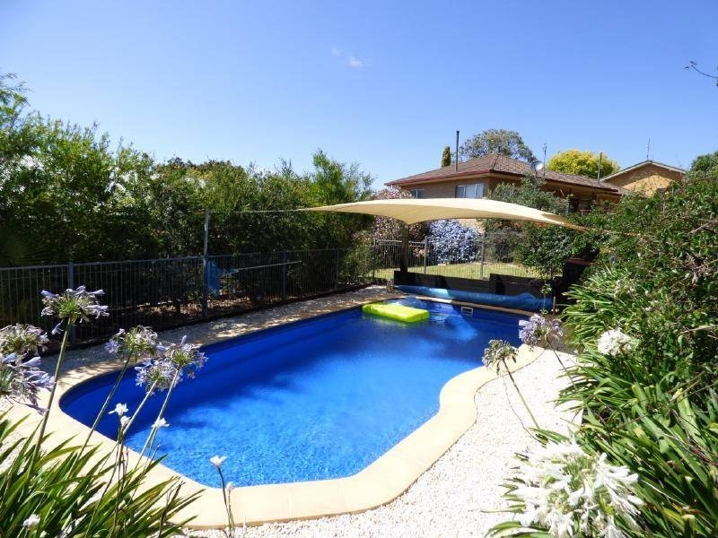 77 Centenary Avenue, Cootamundra NSW 2590